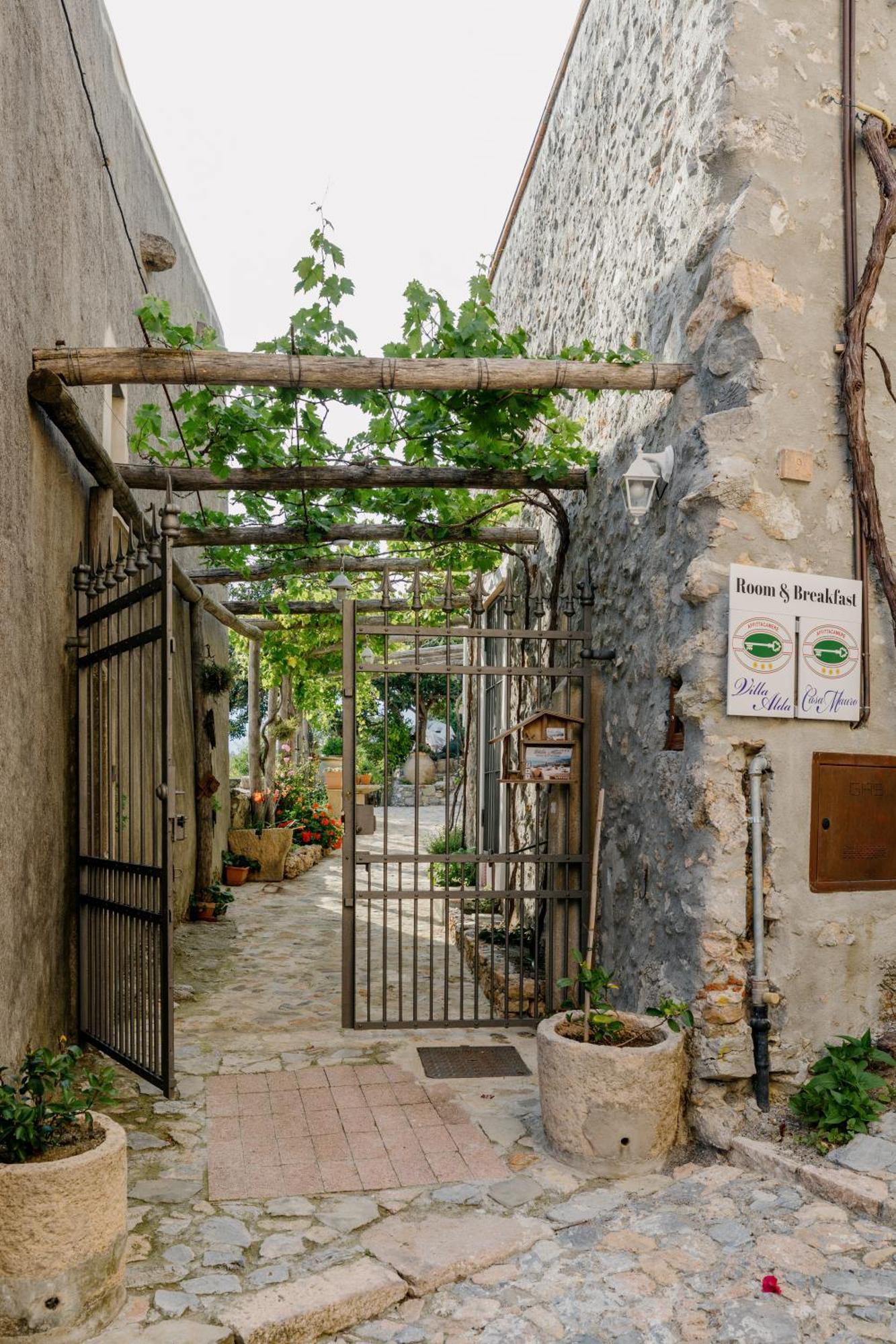 Hotel Ca' D'Alda à Borgio Verezzi Extérieur photo